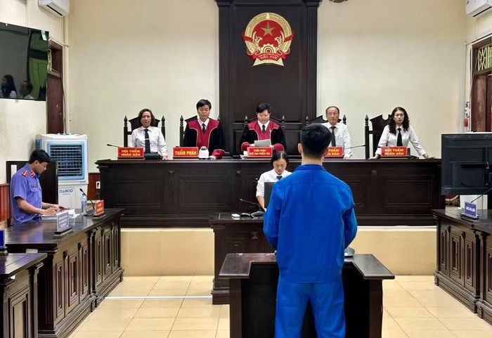  Hội đồng xét xử tuyên án đối với bị cáo Nghĩa. Ảnh: N.L 