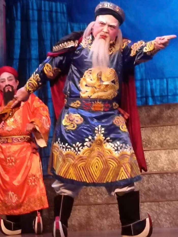  Vai diễn Thượng tướng Trần Khát Chân đã mang về huy chương bạc tại Liên hoan Tuồng và Dân ca kịch toàn quốc 2025 cho anh Nguyễn Trần Thái Anh. Ảnh: NVCC 