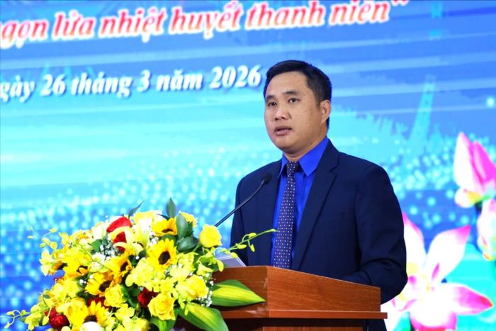 Tỉnh ủy viên, Phó Chủ tịch Ủy ban MTTQ Việt Nam tỉnh, Bí thư Tỉnh đoàn Lâm Đồng Trương Minh Quang phát biểu ôn lại truyền thống 95 năm vẻ vang của Đoàn TNCS Hồ Chí Minh và của tuổi trẻ tỉnh nhà
