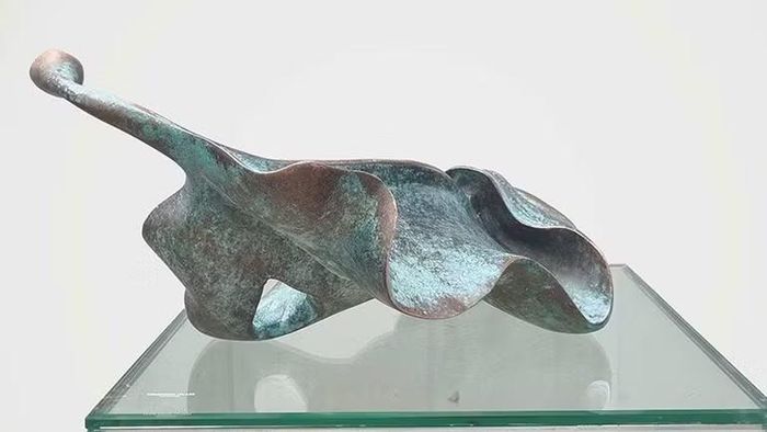 Một tác phẩm trong triển lãm "Ngẫm 2" của nhà điêu khắc Trần Việt Hưng. (Ảnh: Tác giả cung cấp)