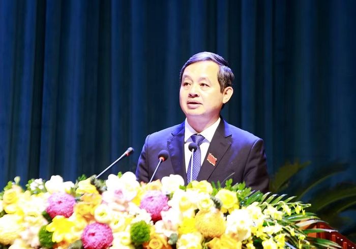 Ông Phạm Hoàng Sơn - Phó Bí thư Tỉnh ủy, Chủ tịch UBND tỉnh Bắc Ninh phát biểu nhận nhiệm vụ tại kỳ họp.