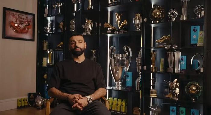 Tủ danh hiệu đồ sộ của tiền đạo có biệt danh "Vua Ai Cập" sau 9 năm tại Liverpool. Dù vậy, Salah hiện mới đứng thứ 3 trong danh sách ghi bàn mọi thời đại của Liverpool sau Ian Rush với 346 bàn và Roger Hunt với 285 bàn.