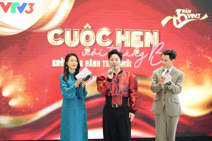 Tùng Dương sẽ góp mặt trong tiểu phẩm Hái hoa dân chủ.