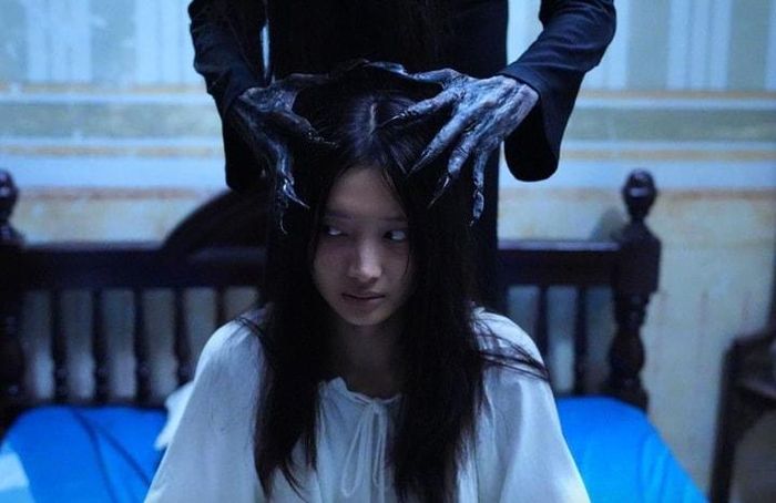 "Quỷ nhập tràng 2" sau thời gian làm mưa làm gió, phim chính thức tụt xuống vị trí thứ 3.