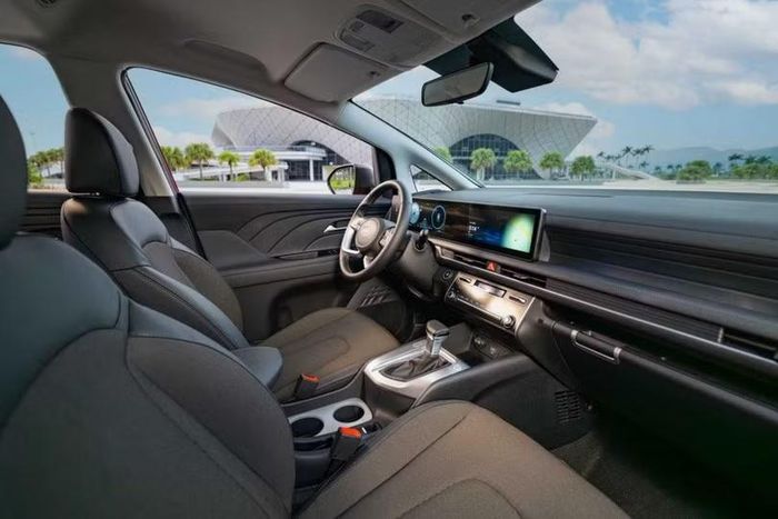 Hyundai Stargazer mới nâng tầm khoang nội thất với thiết kế được tinh chỉnh đáng kể.
