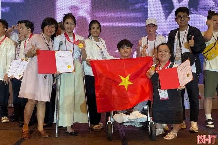 Năm 2024, Phạm Minh Vũ giành giải Khuyến khích tại Vòng chung kết Quốc tế Cuộc thi thách thức công nghệ thông tin dành cho người khuyết tật tổ chức tại Philippines