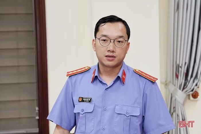 Ông Hoàng Minh Tiến - Cục trưởng Cục 2 (Viện KSND tối cao) đề nghị các đơn vị trong Cụm thi đua số 4 ngành KSND tiếp tục đẩy mạnh các phong trào thi đua, góp phần thực hiện thắng lợi các nhiệm vụ được giao.