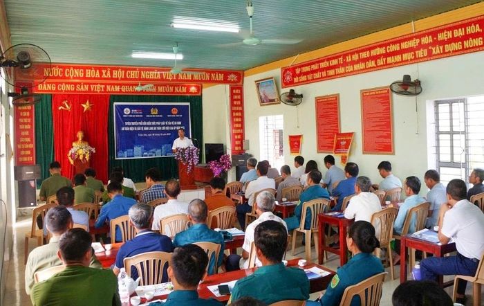 Xã Triệu Sơn tổ chức tuyên truyền, tập huấn hướng dẫn kỹ năng tiết kiệm điện trong gia đình cho người dân.