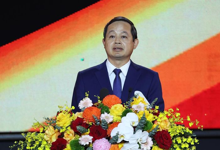  Đồng chí Phạm Hoàng Sơn phát biểu khai mạc. 
