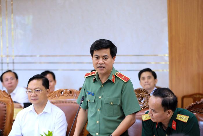 Thiếu tướng Nguyễn Đức Hải, Ủy viên Ban Thường vụ Tỉnh ủy, Giám đốc Công an tỉnh Đồng Nai nêu những kết quả trong công tác phối hợp với Lâm Đồng