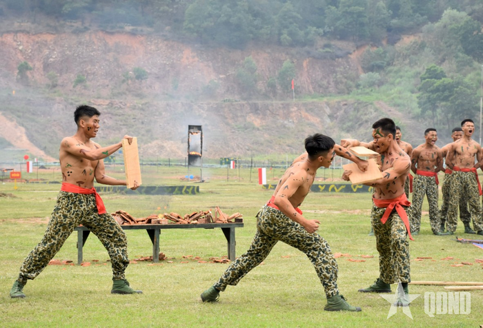  "Ra đòn" nhanh, mạnh, chính xác.