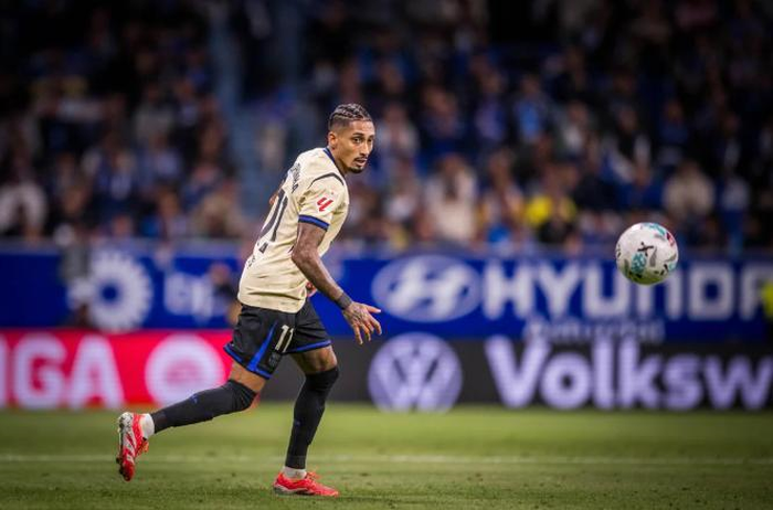  Tiền đạo Raphinha gặp chấn thương sau trận giao hữu giữa Brazil và Pháp. Ảnh: fcbarcelona.com