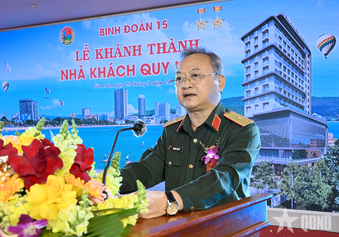 Thiếu tướng Hoàng Văn Sỹ, Tư lệnh Binh đoàn 15 phát biểu. 