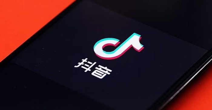 Douyin đã trở thành chợ trực tuyến sôi động, nơi video sản phẩm và livestream bán hàng tạo ra giá trị giao dịch 580 tỷ USD.