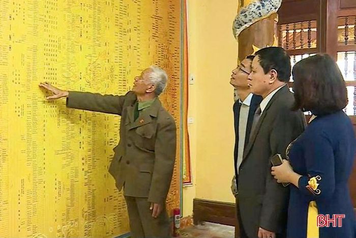 Gia phả như một “hộ chiếu văn hóa”, giúp con cháu tìm về “mã vùng” tâm hồn của mình.