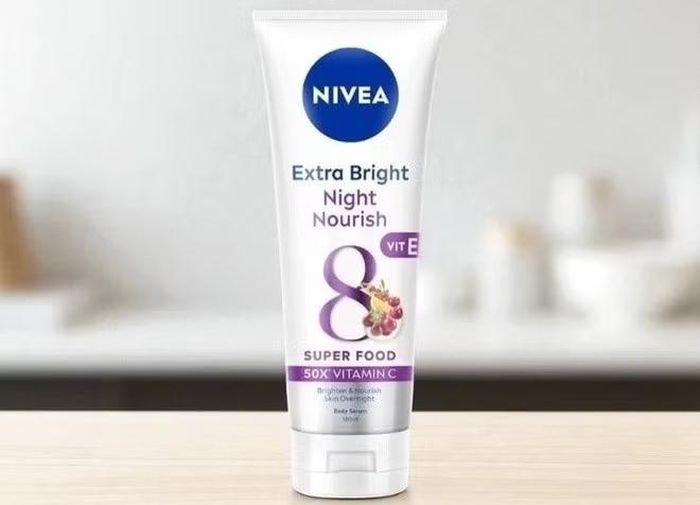 Sản phẩm Nivea Extra Bright Night Nourish. Ảnh: Internet