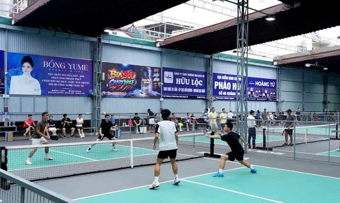 Ngay sau lễ khai mạc, các vận động viên thi đấu với tinh thần đoàn kết, cống hiến nhiều trận đấu sôi nổi, hấp dẫn - Ảnh: T.Đ