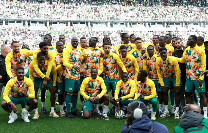  Senegal ăn mừng danh hiệu hoành tráng. 