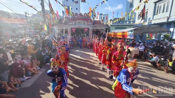 Lễ hội còn là dịp để lưu giữ và trao truyền những giá trị văn hóa truyền thống của cha ông.