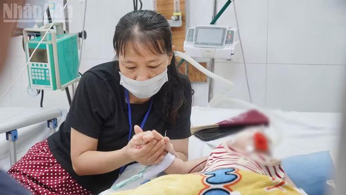 Ca bệnh tay chân miệng đang điều trị nội trú tại Bệnh viện Nhi đồng 2.