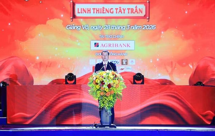 Chủ tịch UBND phường Giảng Võ Cồ Như Dũng phát biểu tại chương trình.