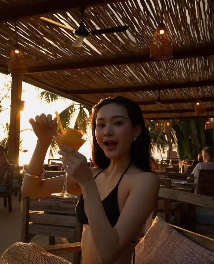 Sự việc khiến hình ảnh của cô bị ảnh hưởng không nhỏ, đồng thời kéo theo nhiều tranh cãi trên mạng xã hội.