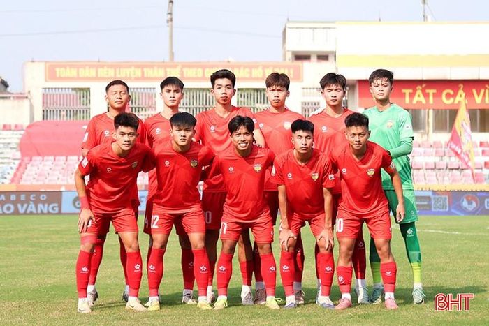 Đội hình ra sân của đội bóng Trung tâm Huấn luyện và Thi đấu TDTT Hà Tĩnh.
