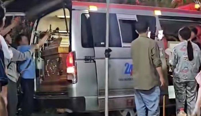Người nhà đau đớn khi nhận thi thể anh N.