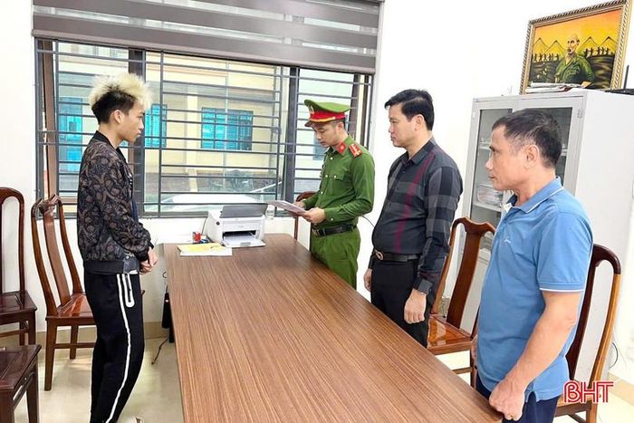 ...và Lê Hoàng Sơn.