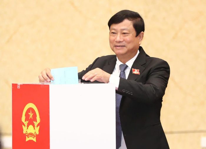Ông Võ Văn Minh tiếp tục được bầu giữ chức Chủ tịch HĐND TP.HCM. Ảnh: Hoàng Triều