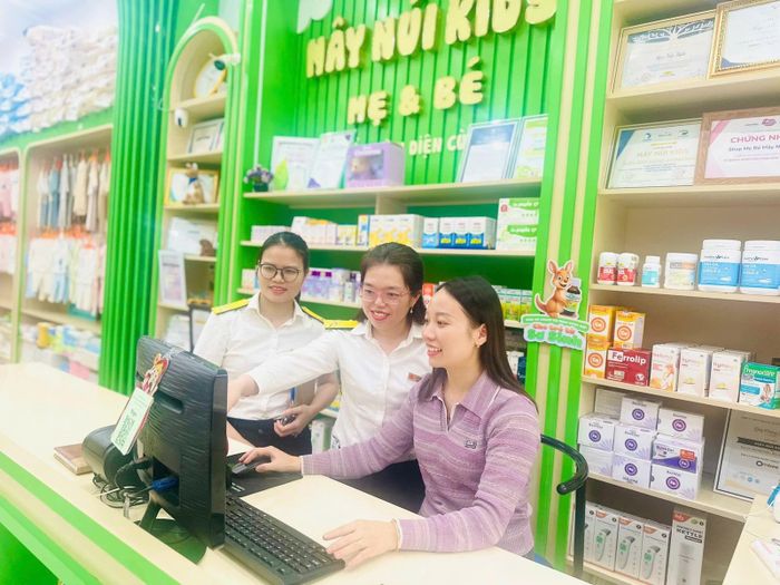 Thuế cơ sở 4 tỉnh Thanh Hóa hướng dẫn hộ kinh doanh kê khai thuế.