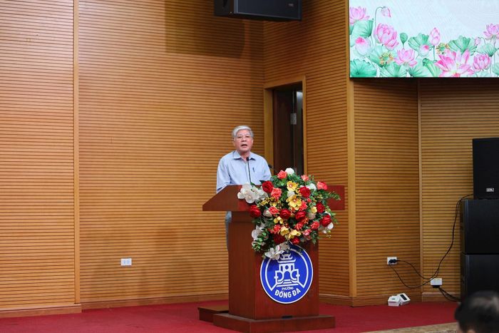 Đại diện tổ dân phố tham luận tại hội nghị. Ảnh: Hoa Thành