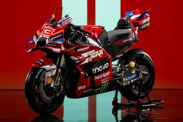  Đặc biệt hơn, chỉ có 26 suất trải nghiệm MotoGP Experience dành cho chủ nhân của những chiếc Superleggera V4 Centenario tại trường đua Misano, với cơ hội được cầm lái mẫu xe đua Desmosedici GP 26 của Marc Márquez hay Francesco Bagnaia. 