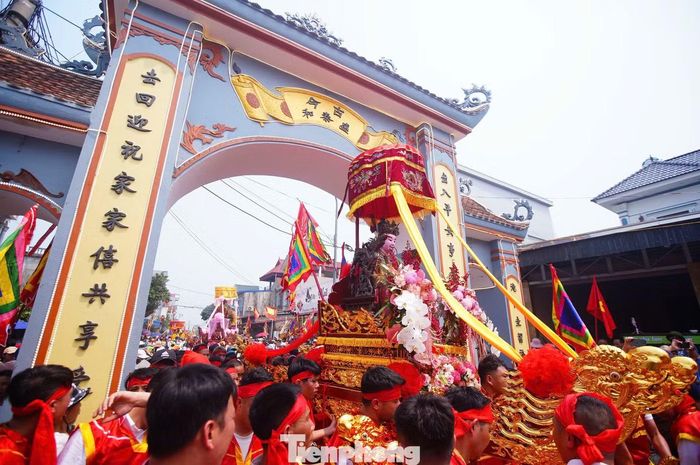  Theo thông lệ, cứ 3 năm, lễ hội truyền thống Thượng Lâm Trang do nhân dân 2 xã Thượng Lâm và Đồng Tâm (cũ) phối hợp tổ chức từ 11-13/2 âm lịch. Năm nay, lễ hội diễn ra từ ngày 28-31/3 dương lịch, do nhân dân Đồng Tâm đăng cai tổ chức. 