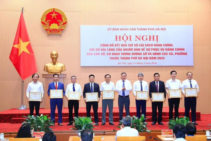 Các xã, phường nhận bằng khen tại hội nghị