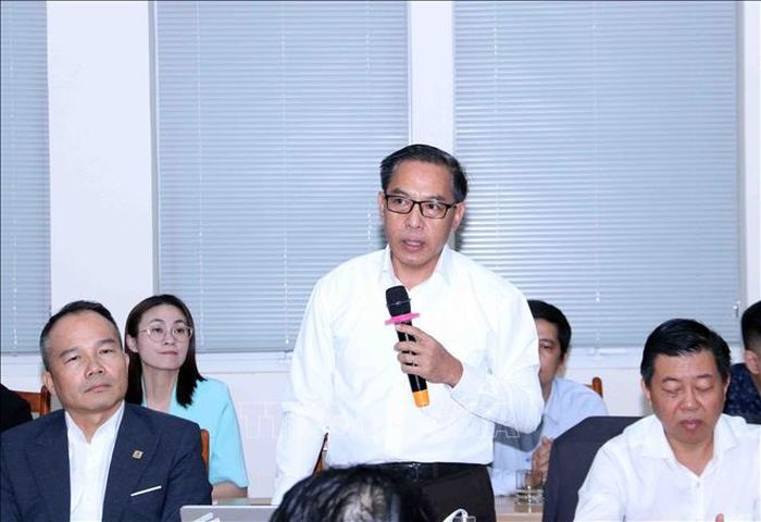 Ông Nguyễn Viết Thắng, Phó Giám đốc Sở Ngoại vụ tỉnh Đồng Nai phát biểu tại buổi Tọa đàm.