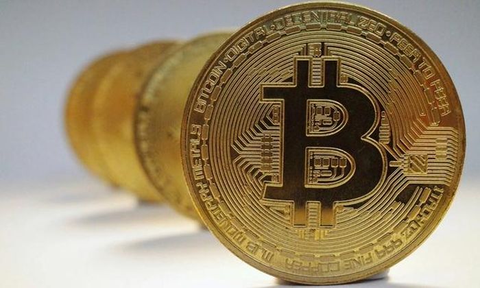 Hình ảnh minh họa về tiền điện tử ảo Bitcoin (Ảnh: REUTERS).