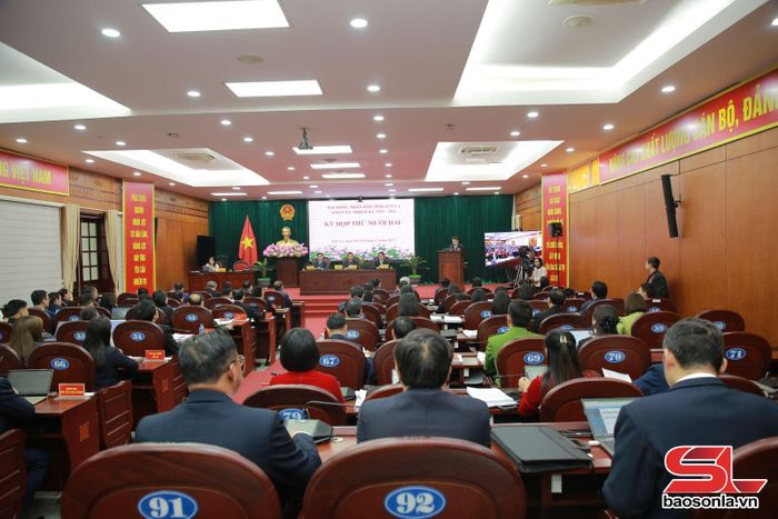 Kỳ họp thứ mười hai HĐND tỉnh khóa XV, nhiệm kỳ 2021-2026.