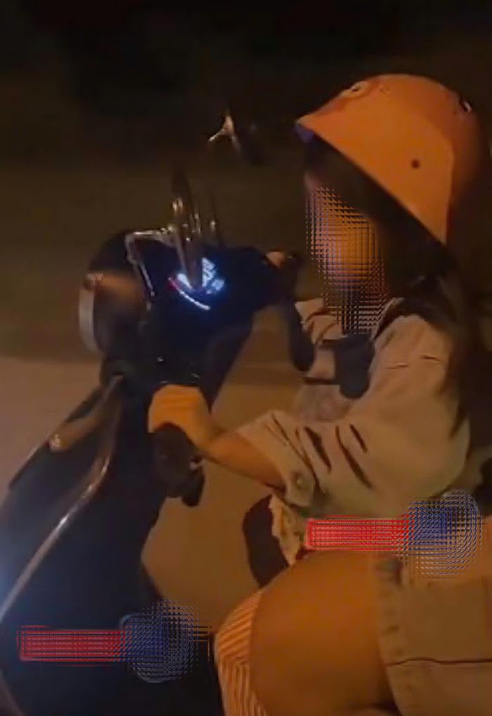 Cháu bé khoảng 6 tuổi điều khiển xe đạp điện gây nhiều ý kiến trái chiều trên mạng xã hội.