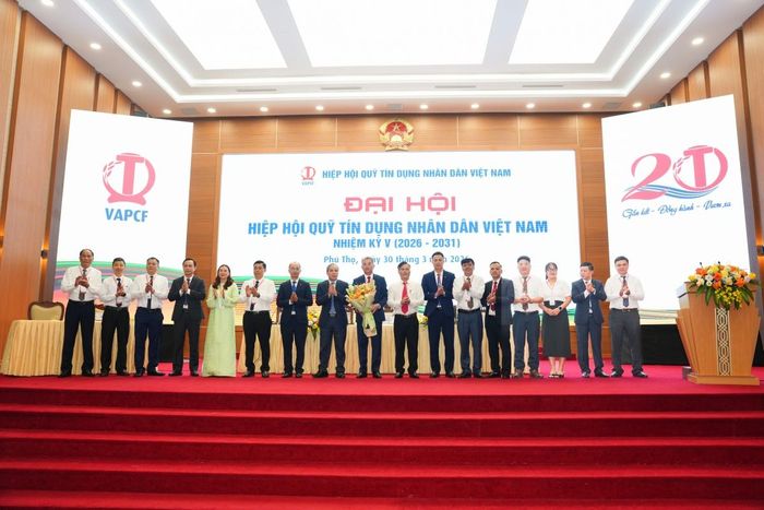 Ban chấp hành Hiệp hội nhiệm kỳ V gồm 13 ủy viên