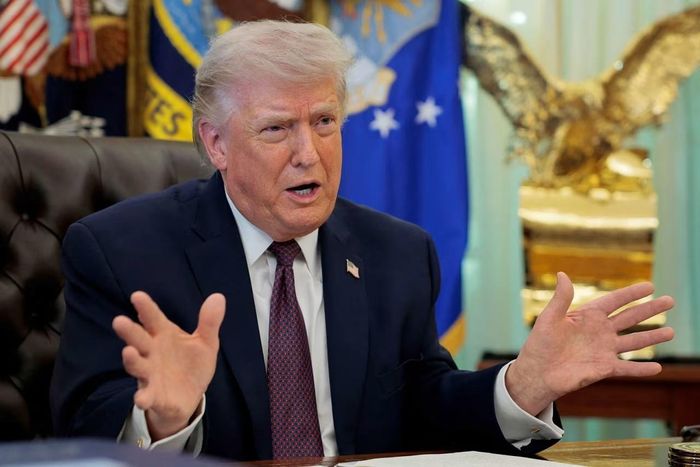 Tổng thống Trump có thái độ lạc quan khi bàn về chiến dịch quân sự tại Iran trong ngày 31/3 tại Nhà Trắng. Ảnh: Reuters.