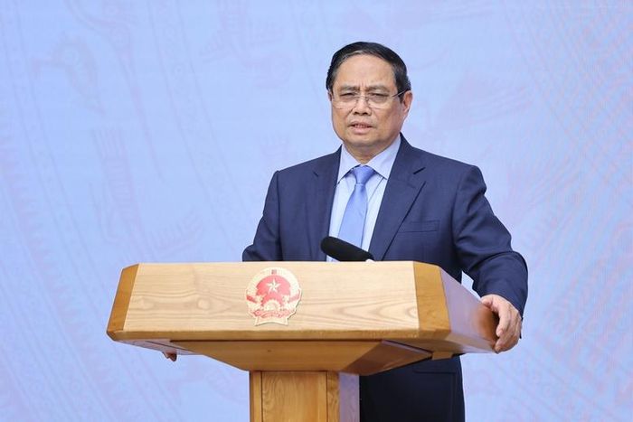 Thủ tướng Chính phủ đề nghị các cấp, các ngành, các địa phương tiếp tục nêu cao tinh thần "quyết tâm cao hơn, nỗ lực lớn hơn, hành động quyết liệt, hiệu quả hơn" trong công tác ứng phó và khắc phục hậu quả thiên tai - Ảnh: VGP/Nhật Bắc