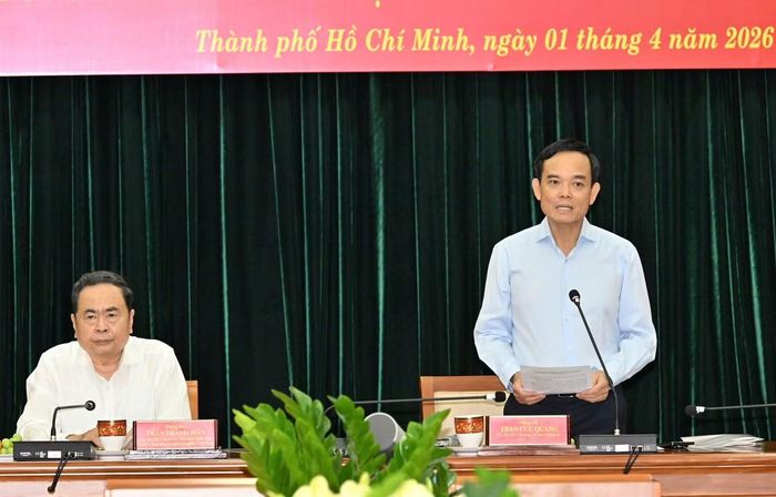 Bí thư Thành ủy TPHCM Trần Lưu Quang phát biểu tiếp thu tại buổi làm việc. Ảnh: Việt Dũng