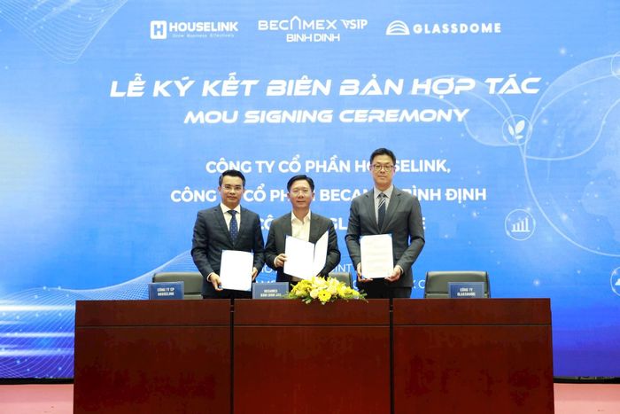 Công ty Cổ phần Houselink, Công ty cổ phần Becamex Bình Định và Công ty Glassdome ký kết Biên bản Ghi nhớ.