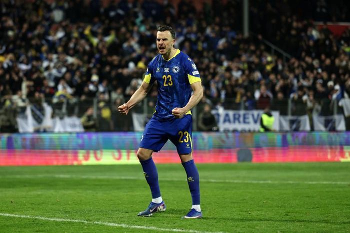Bosnia ngược dòng hạ Italia để giành vé dự World Cup - Ảnh: UEFA