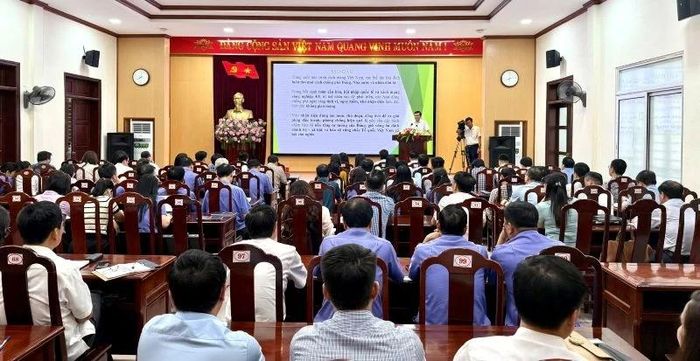 Quang cảnh hội nghị