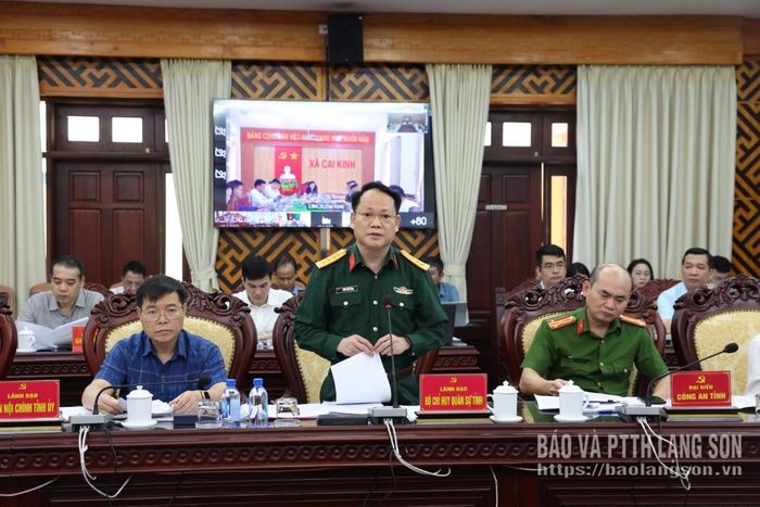 Lãnh đạo Bộ Chỉ huy Quân sự tỉnh phát biểu thảo luận tại hội nghị