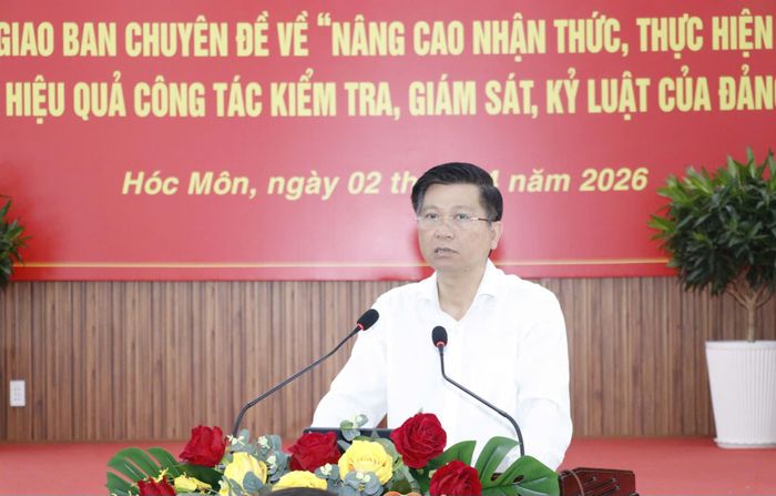 Đồng chí Trần Văn Tuấn phát biểu chỉ đạo tại hội nghị