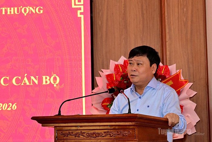 Đồng chí Mai Đức Thông phát biểu.