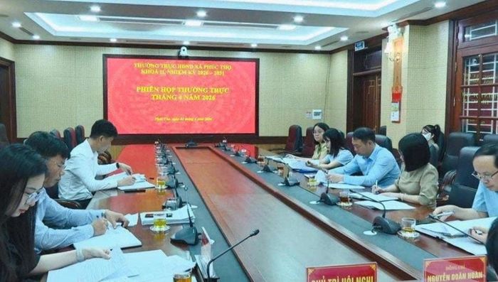 Toàn cảnh phiên họp. Ảnh: PV.